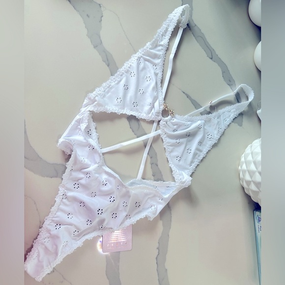 Savage X Fenty lingerie 🤍❤️‍🔥 Beautiful size small and medium. 🤍 New in bag - Picture 1 of 5